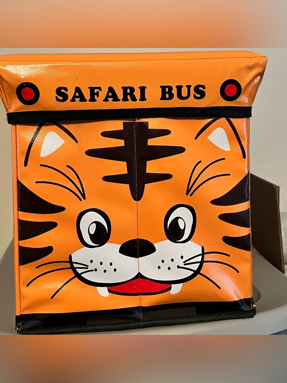 Global Decor Inc. safari bus